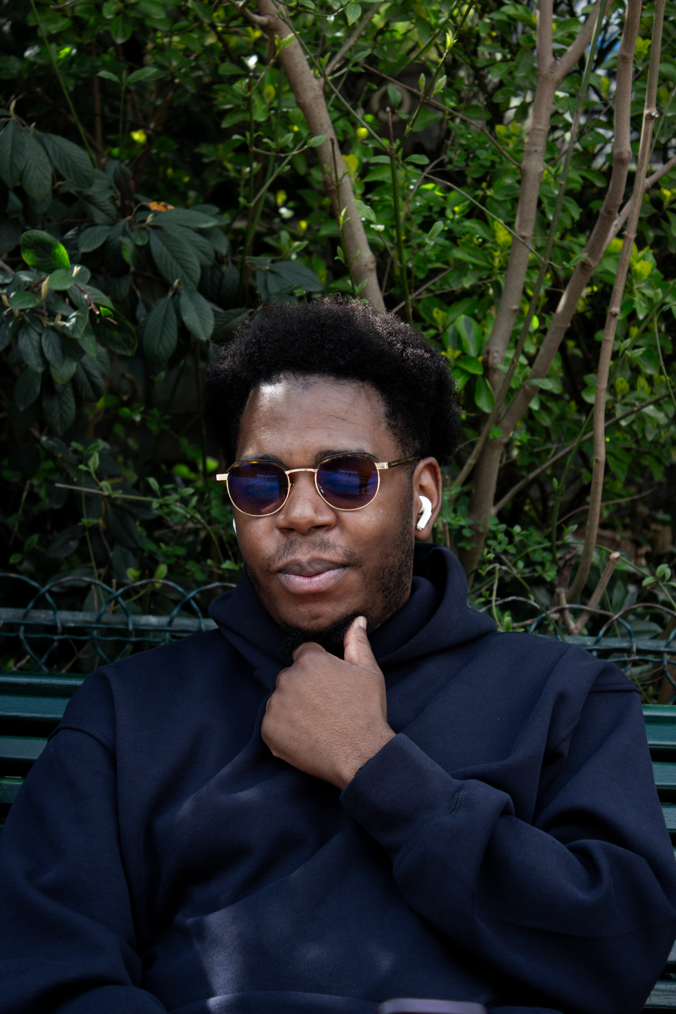 portrait homme assied